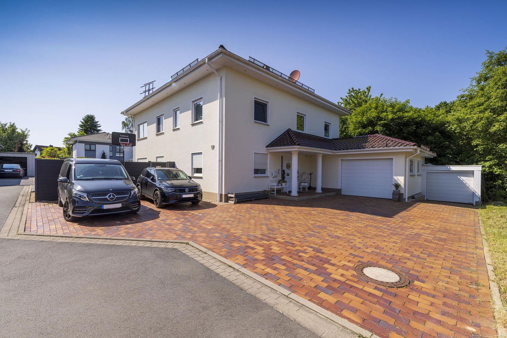 Predaj domu 367 m², pozemek 950 m², Hiddenhausen, Severné Porýnie - Westfálsko Predaj domu 367 m², pozemek 950 m², Hiddenhausen, Severné Porýnie - Westfálsko