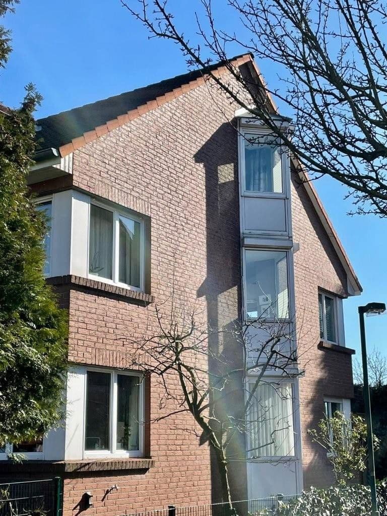 Predaj domu 194 m², pozemek 480 m², Langenhagen, Dolné Sasko Predaj domu 194 m², pozemek 480 m², Langenhagen, Dolné Sasko