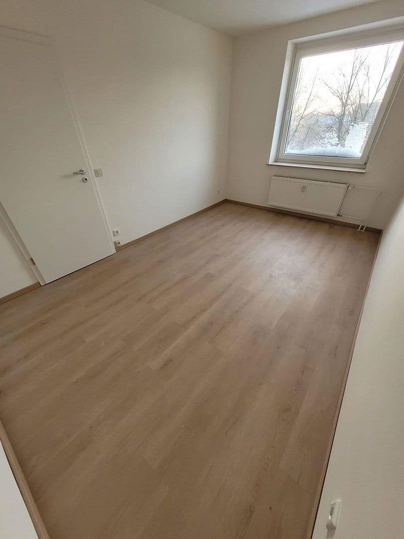 Predaj bytu 4-izbový 100 m², Hannover, Dolné Sasko Predaj bytu 4-izbový 100 m², Hannover, Dolné Sasko