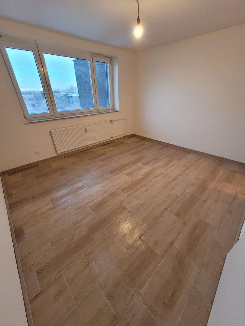 Predaj bytu 4-izbový 100 m², Hannover, Dolné Sasko Predaj bytu 4-izbový 100 m², Hannover, Dolné Sasko