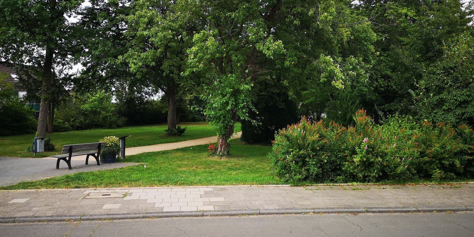 Prenájom bytu 2-izbový 58 m², Elisabethstr. 8, Neuss, Severné Porýnie - Westfálsko Prenájom bytu 2-izbový 58 m², Elisabethstr. 8, Neuss, Severné Porýnie - Westfálsko