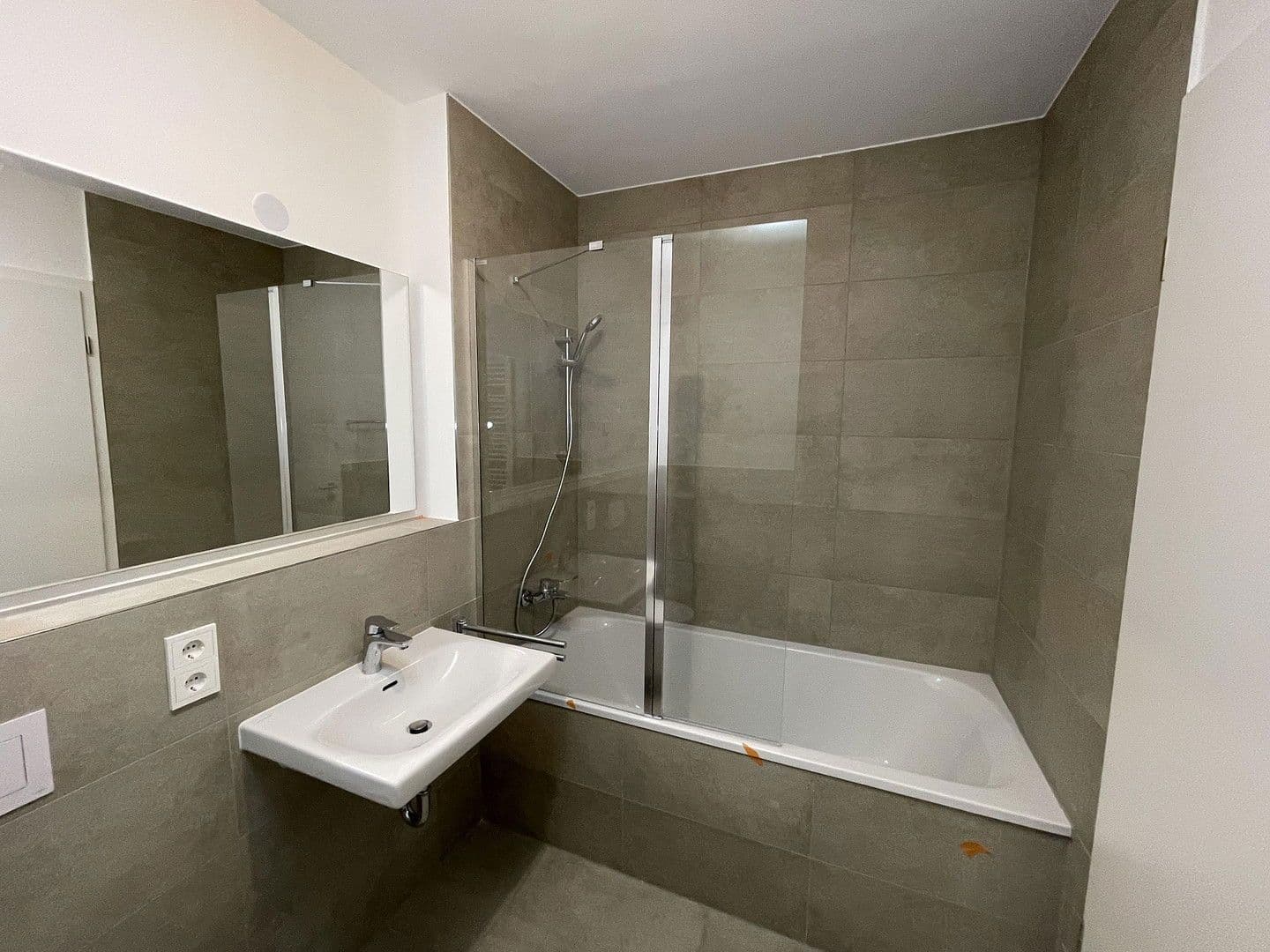 Prenájom bytu 4-izbový 93 m², Torgauer Str. 44a, Leipzig, Sasko Prenájom bytu 4-izbový 93 m², Torgauer Str. 44a, Leipzig, Sasko