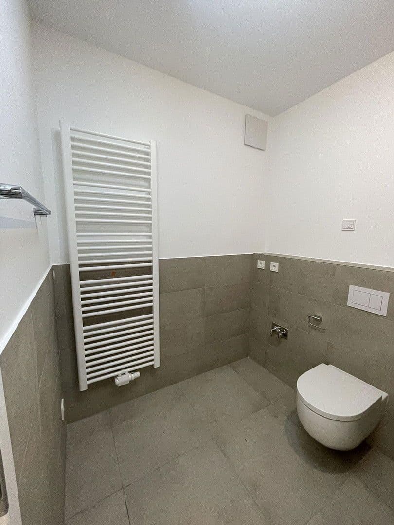 Prenájom bytu 4-izbový 93 m², Torgauer Str. 44a, Leipzig, Sasko Prenájom bytu 4-izbový 93 m², Torgauer Str. 44a, Leipzig, Sasko