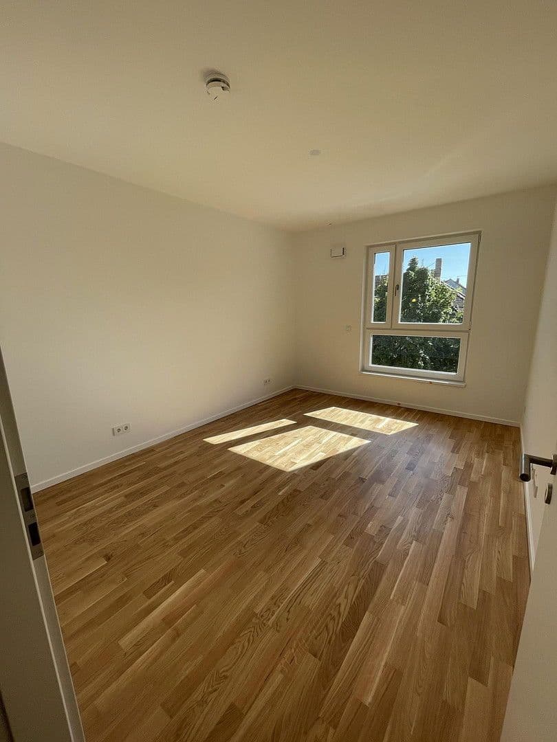 Prenájom bytu 4-izbový 93 m², Torgauer Str. 44a, Leipzig, Sasko Prenájom bytu 4-izbový 93 m², Torgauer Str. 44a, Leipzig, Sasko