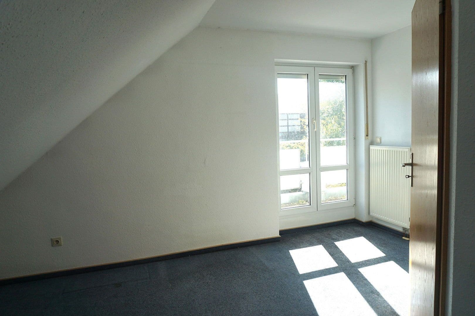 Predaj domu 135 m², pozemek 251 m², Schorndorf, Bádensko-Wurttembersko Predaj domu 135 m², pozemek 251 m², Schorndorf, Bádensko-Wurttembersko