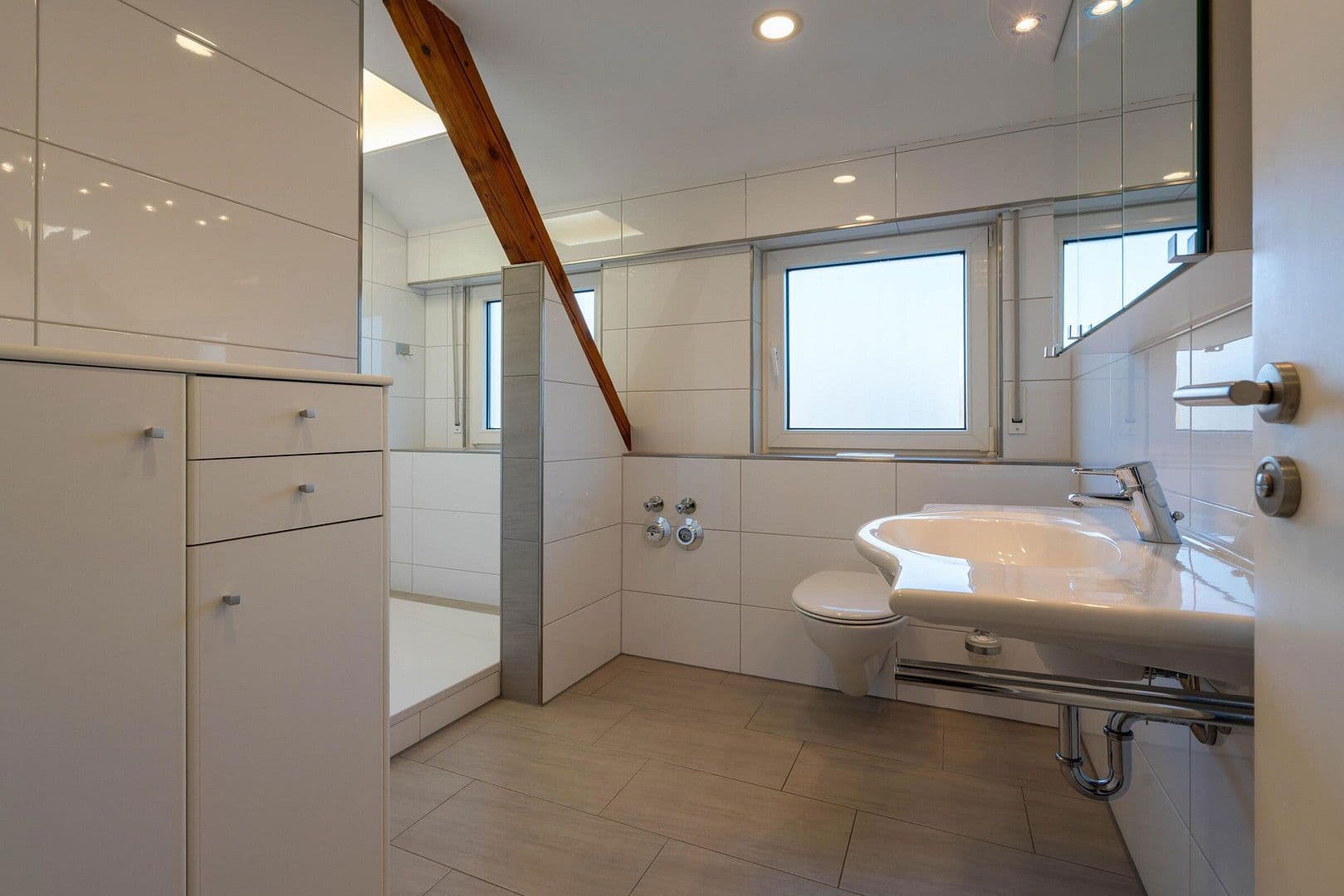 Predaj domu 180 m², pozemek 1.046 m², Birkenstraße 11, Lorch, Bádensko-Wurttembersko Predaj domu 180 m², pozemek 1.046 m², Birkenstraße 11, Lorch, Bádensko-Wurttembersko