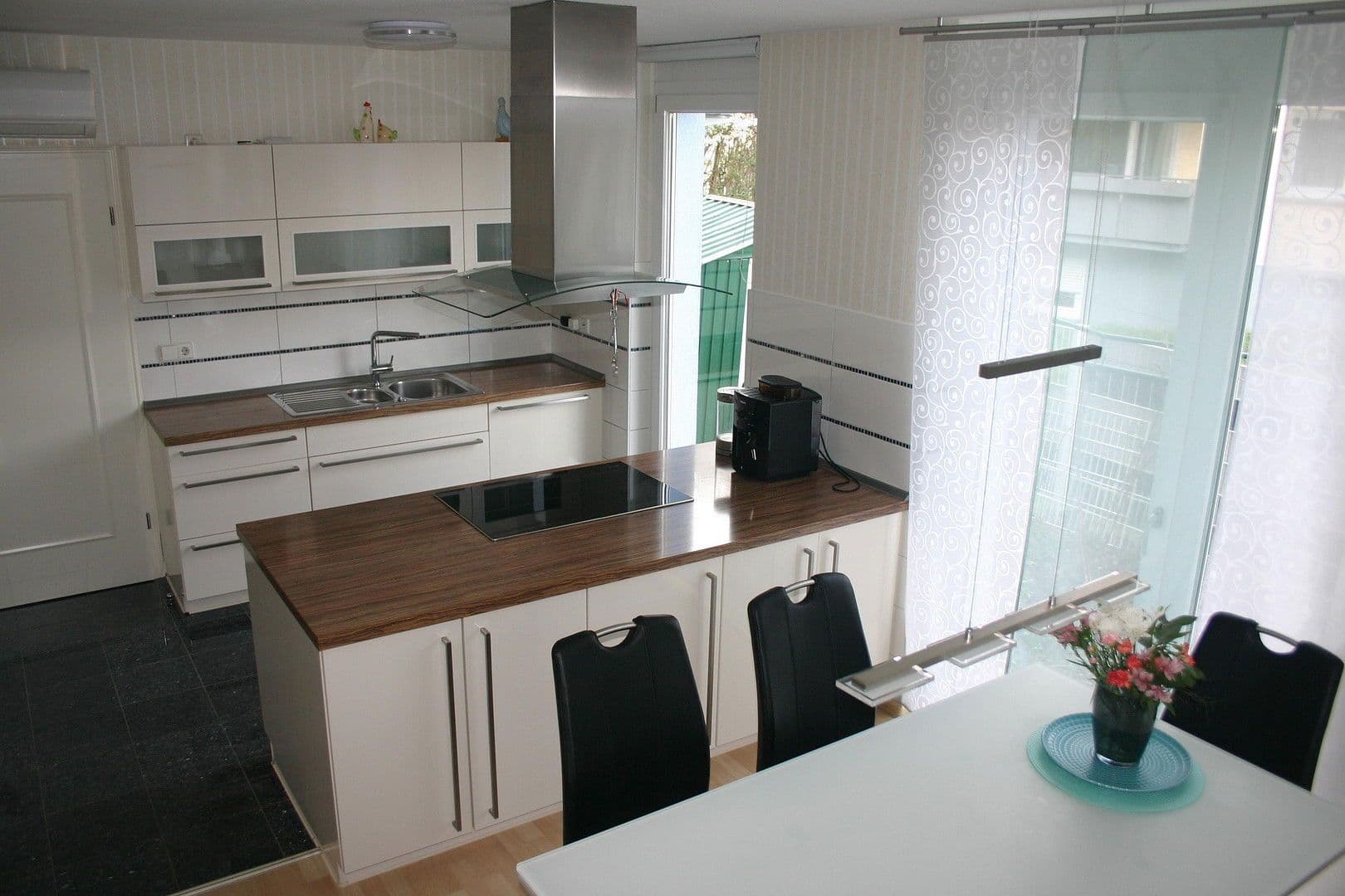 Predaj domu 220 m², pozemek 304 m², Kalkofenstr, 5, Umkirch, Bádensko-Wurttembersko Predaj domu 220 m², pozemek 304 m², Kalkofenstr, 5, Umkirch, Bádensko-Wurttembersko