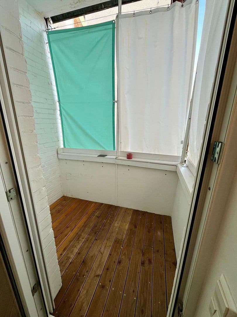 Prenájom bytu 2-izbový 63 m², Stuttgart, Bádensko-Wurttembersko Prenájom bytu 2-izbový 63 m², Stuttgart, Bádensko-Wurttembersko