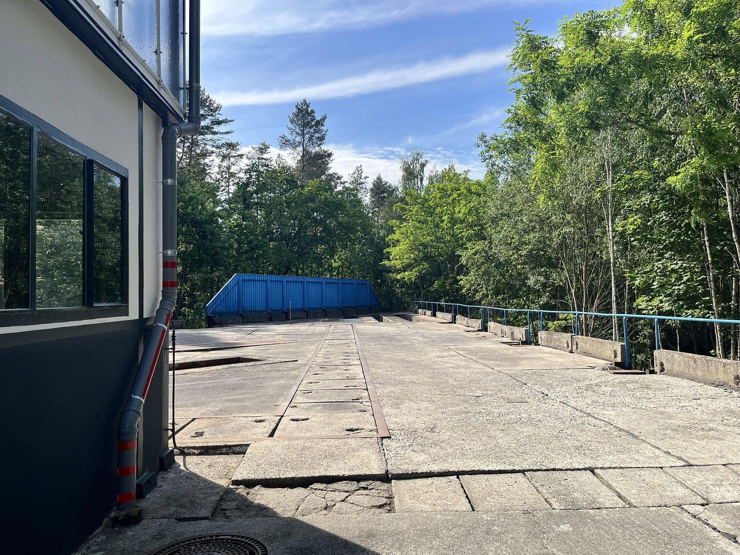 Predaj nebytového priestoru 9.536 m², Niesky, Sasko Predaj nebytového priestoru 9.536 m², Niesky, Sasko