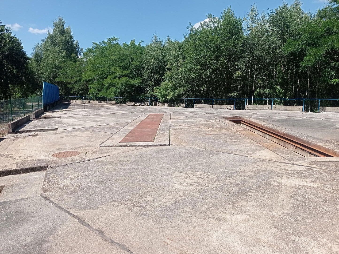 Predaj nebytového priestoru 9.536 m², Niesky, Sasko Predaj nebytového priestoru 9.536 m², Niesky, Sasko