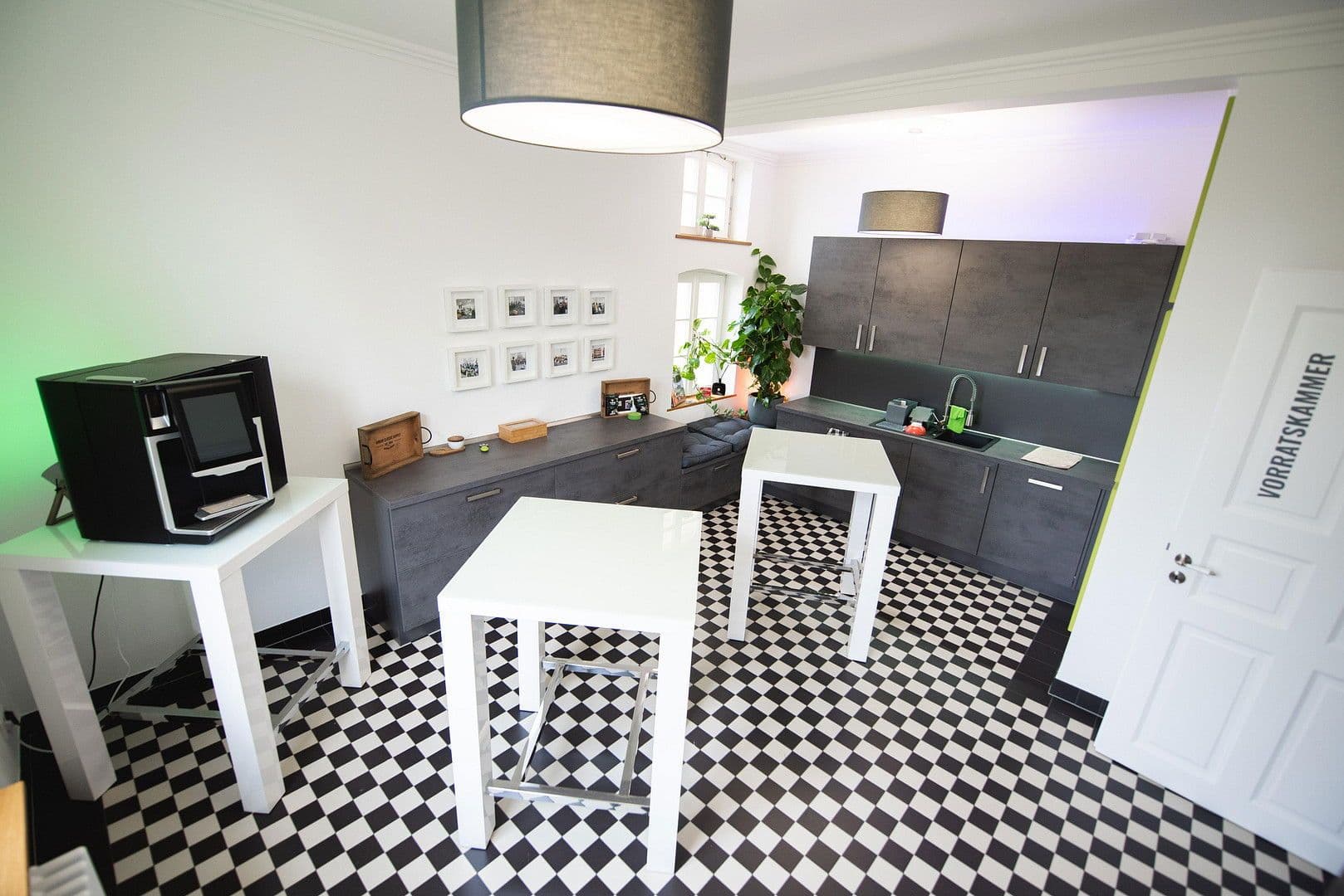 Prenájom kancelárie 163 m², Wilhelmshöher Allee 320, Kassel, Hesensko Prenájom kancelárie 163 m², Wilhelmshöher Allee 320, Kassel, Hesensko