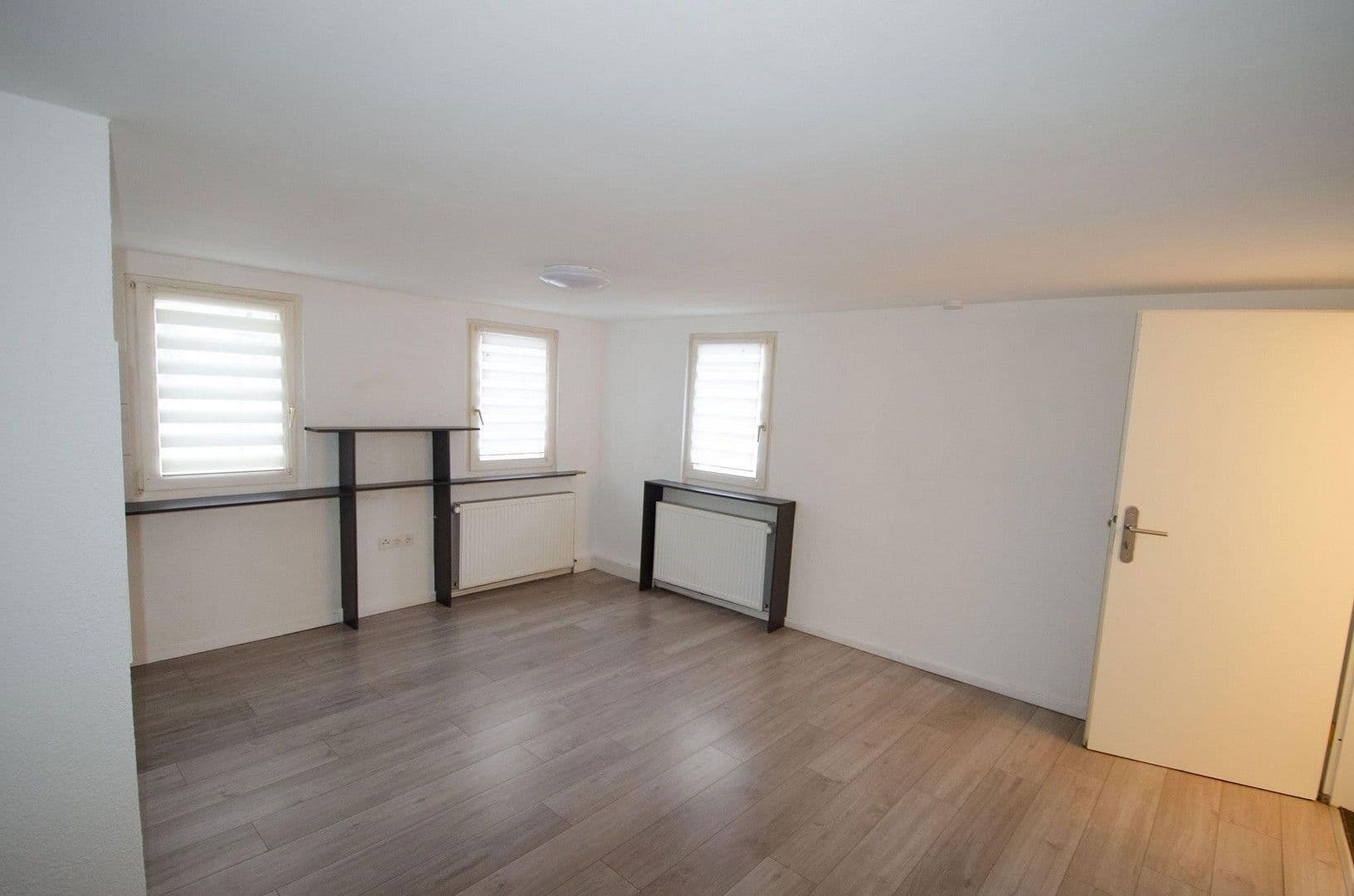 Predaj domu 107 m², pozemek 98 m², Waldachtal, Bádensko-Wurttembersko Predaj domu 107 m², pozemek 98 m², Waldachtal, Bádensko-Wurttembersko