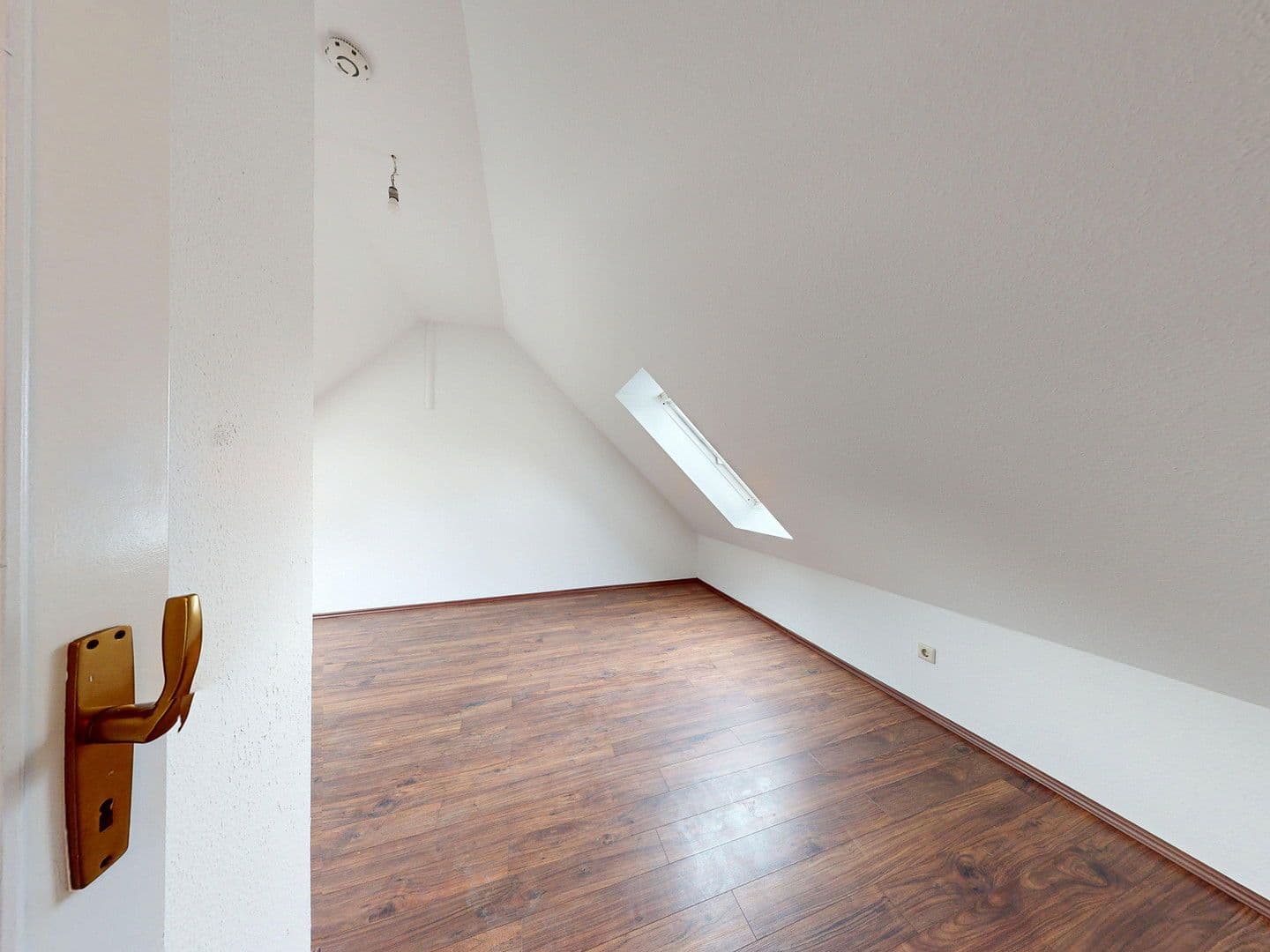 Predaj bytu 5-izbový 120 m², Rohrlachstrasse 5, Ludwigshafen, Porýnie-Falcko Predaj bytu 5-izbový 120 m², Rohrlachstrasse 5, Ludwigshafen, Porýnie-Falcko