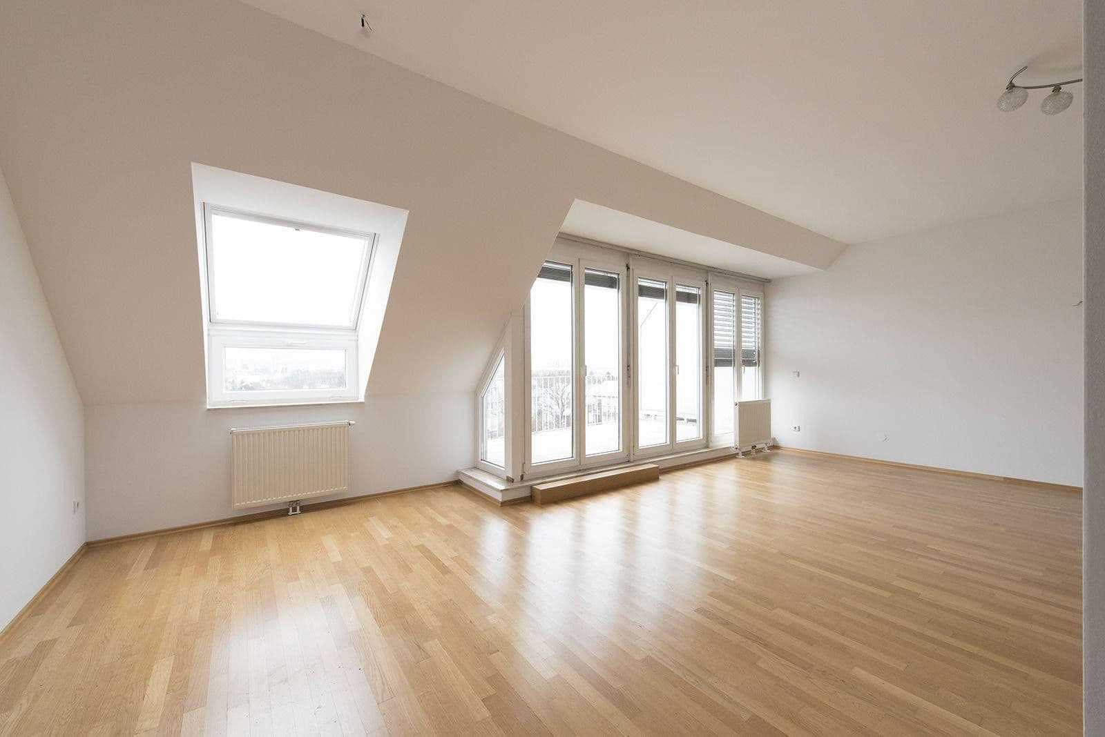 Prenájom bytu 3-izbový 96 m², Wien, Viedeň Prenájom bytu 3-izbový 96 m², Wien, Viedeň