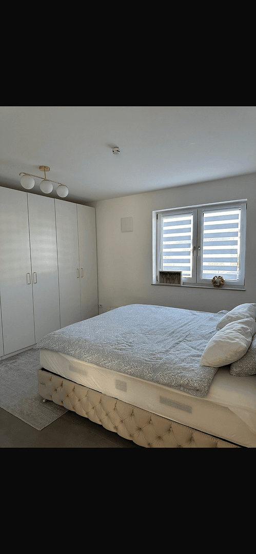 Prenájom bytu 4-izbový 126 m², Unterhausen, Bavorsko Prenájom bytu 4-izbový 126 m², Unterhausen, Bavorsko