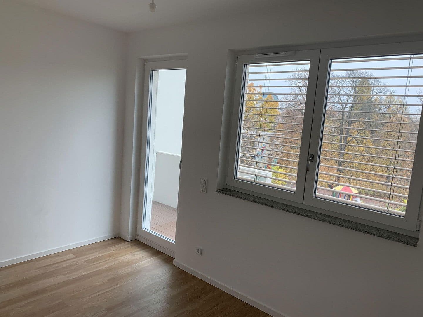 Prenájom bytu 3-izbový 90 m², Stallschreiberstraße 24, Berlin, Berlín Prenájom bytu 3-izbový 90 m², Stallschreiberstraße 24, Berlin, Berlín