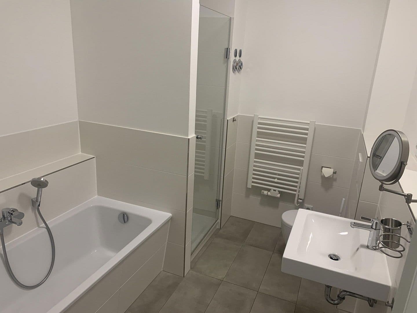 Prenájom bytu 3-izbový 90 m², Stallschreiberstraße 24, Berlin, Berlín Prenájom bytu 3-izbový 90 m², Stallschreiberstraße 24, Berlin, Berlín