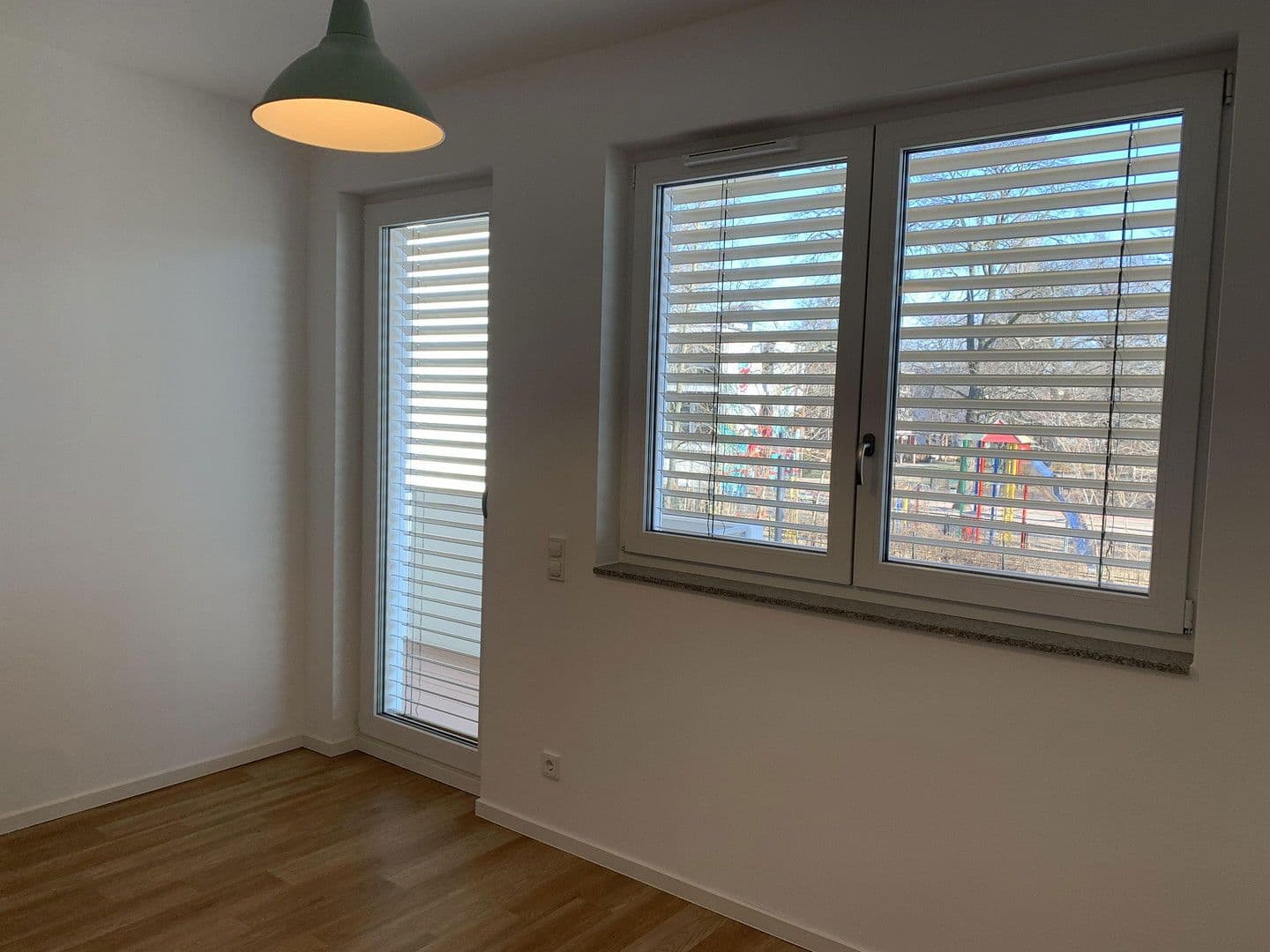 Prenájom bytu 3-izbový 84 m², Stallschreiberstr 24, Berlin, Berlín Prenájom bytu 3-izbový 84 m², Stallschreiberstr 24, Berlin, Berlín