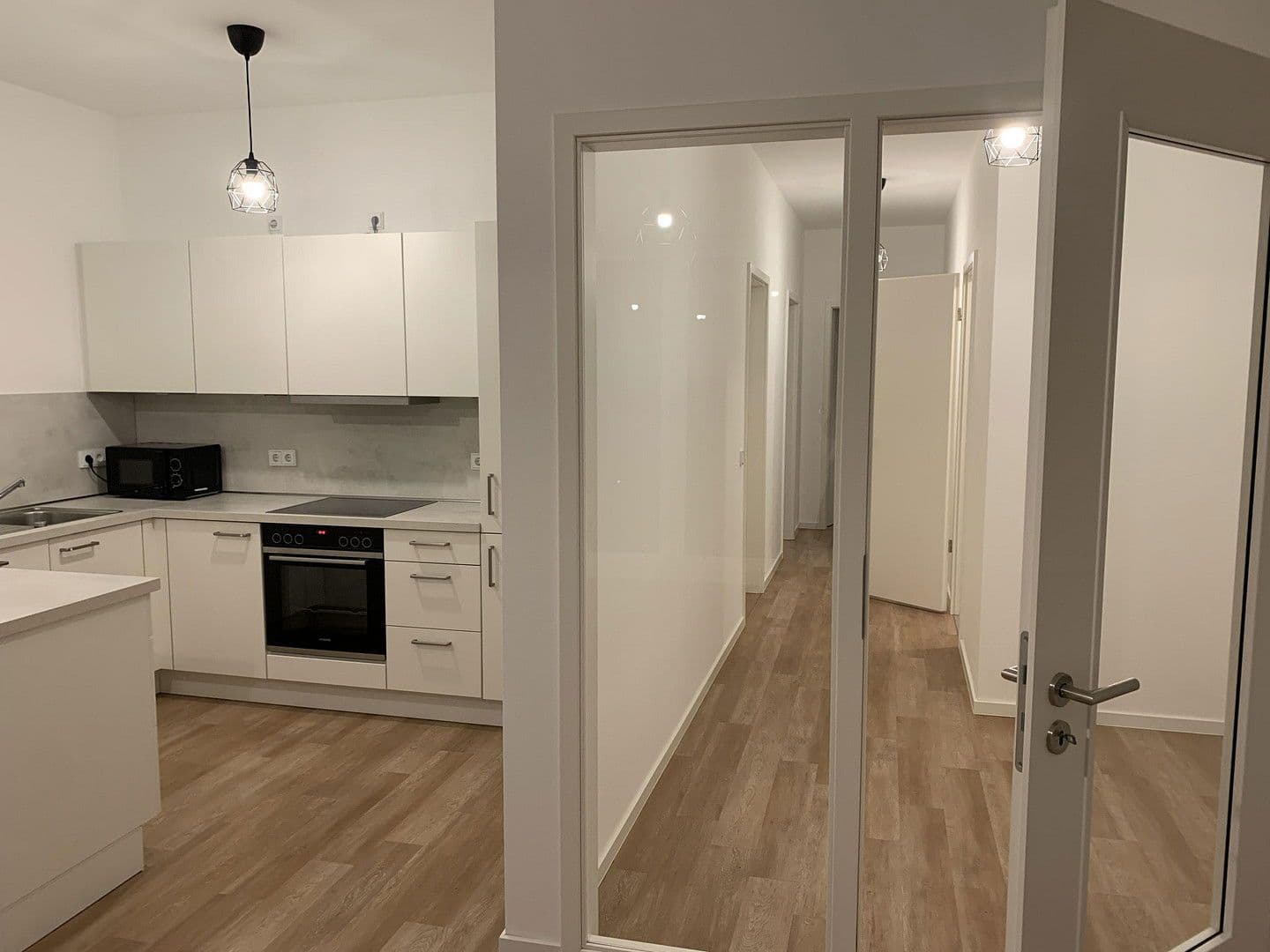 Prenájom bytu 3-izbový 84 m², Stallschreiberstr 24, Berlin, Berlín Prenájom bytu 3-izbový 84 m², Stallschreiberstr 24, Berlin, Berlín