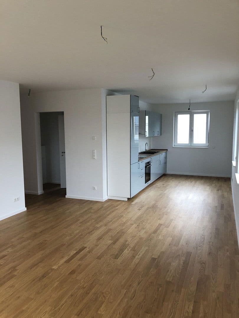 Prenájom bytu 4-izbový 102 m², Wolfgang-Knabe-Straße 6, Bernau, Brandenbursko Prenájom bytu 4-izbový 102 m², Wolfgang-Knabe-Straße 6, Bernau, Brandenbursko