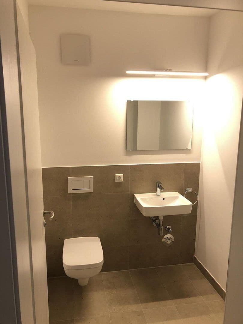 Prenájom bytu 4-izbový 102 m², Wolfgang-Knabe-Straße 6, Bernau, Brandenbursko Prenájom bytu 4-izbový 102 m², Wolfgang-Knabe-Straße 6, Bernau, Brandenbursko