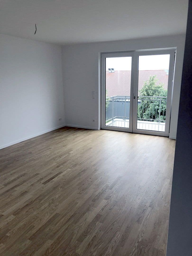 Prenájom bytu 4-izbový 102 m², Wolfgang-Knabe-Straße 6, Bernau, Brandenbursko Prenájom bytu 4-izbový 102 m², Wolfgang-Knabe-Straße 6, Bernau, Brandenbursko