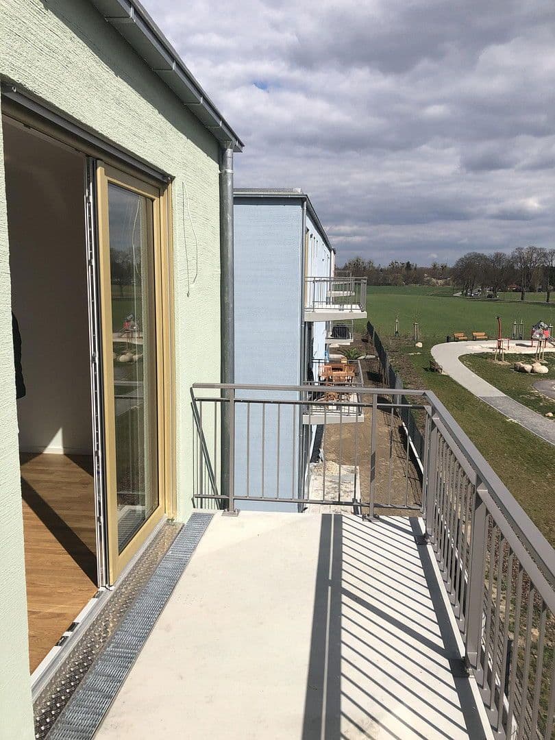 Prenájom bytu 4-izbový 102 m², Wolfgang-Knabe-Straße 6, Bernau, Brandenbursko Prenájom bytu 4-izbový 102 m², Wolfgang-Knabe-Straße 6, Bernau, Brandenbursko