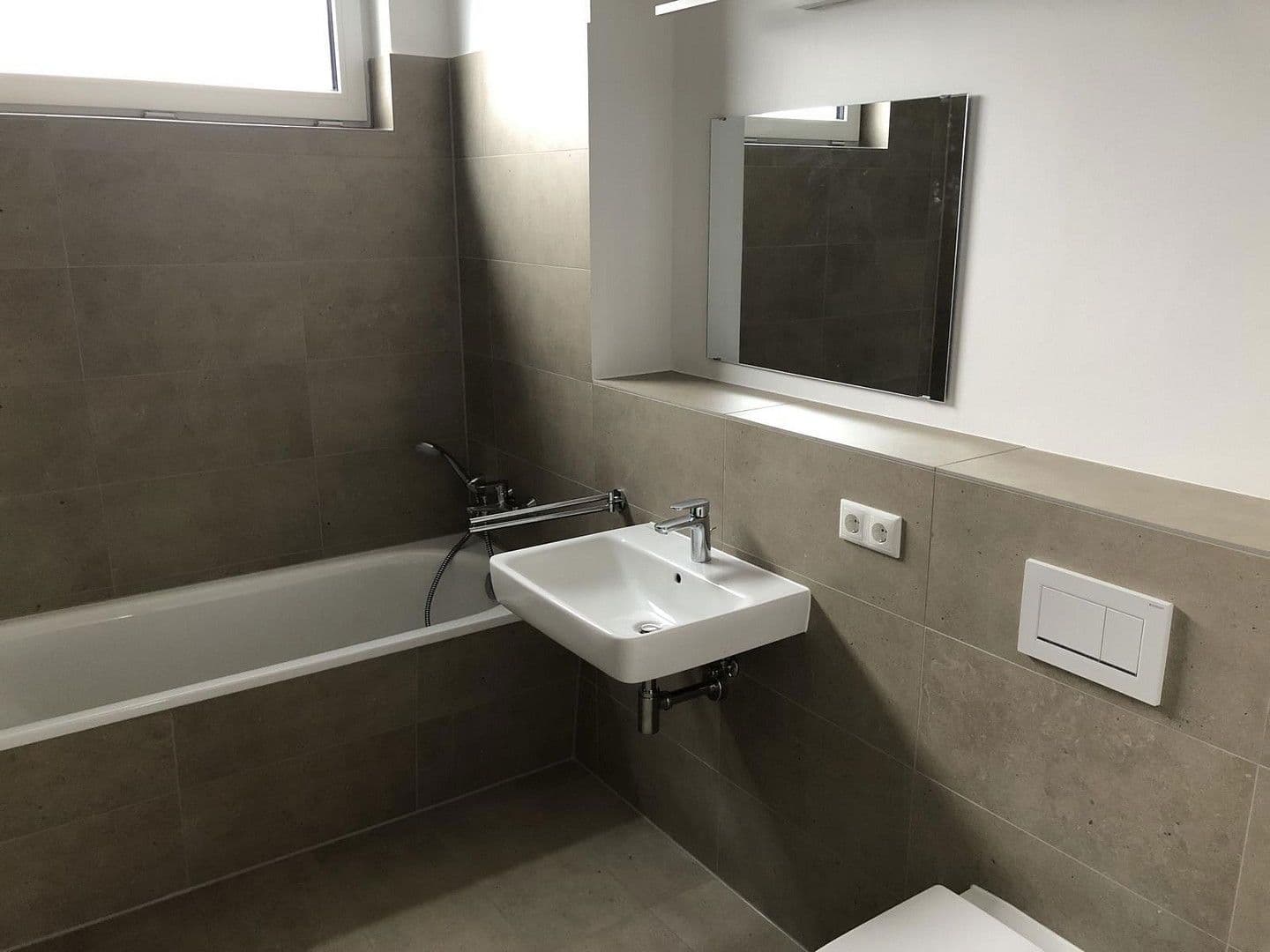 Prenájom bytu 4-izbový 102 m², Wolfgang-Knabe-Straße 6, Bernau, Brandenbursko Prenájom bytu 4-izbový 102 m², Wolfgang-Knabe-Straße 6, Bernau, Brandenbursko