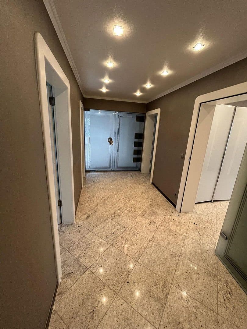 Predaj domu 230 m², pozemek 1.463 m², Königgrätzerstr. 12, Solingen, Severné Porýnie - Westfálsko Predaj domu 230 m², pozemek 1.463 m², Königgrätzerstr. 12, Solingen, Severné Porýnie - Westfálsko