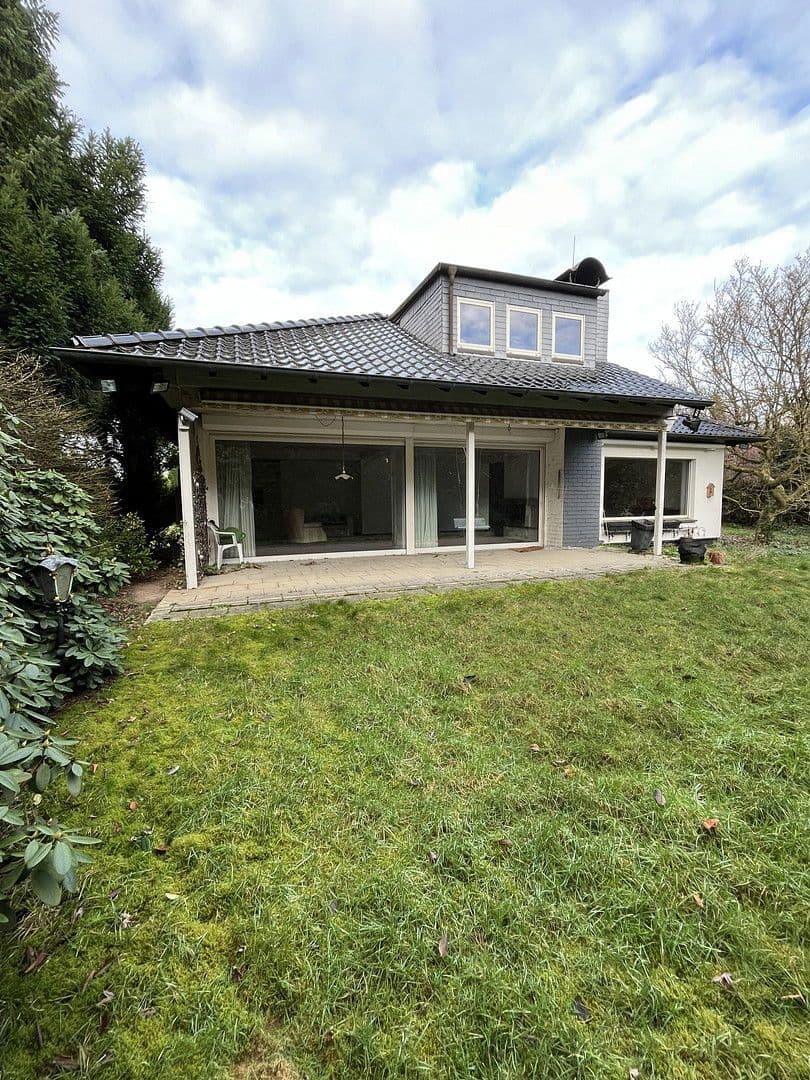 Predaj domu 230 m², pozemek 1.463 m², Königgrätzerstr. 12, Solingen, Severné Porýnie - Westfálsko Predaj domu 230 m², pozemek 1.463 m², Königgrätzerstr. 12, Solingen, Severné Porýnie - Westfálsko