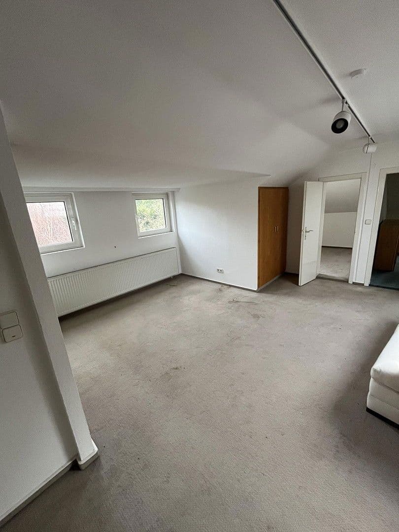 Predaj domu 230 m², pozemek 1.463 m², Königgrätzerstr. 12, Solingen, Severné Porýnie - Westfálsko Predaj domu 230 m², pozemek 1.463 m², Königgrätzerstr. 12, Solingen, Severné Porýnie - Westfálsko