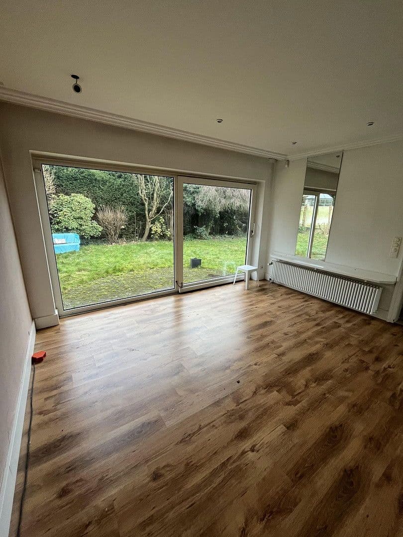 Predaj domu 230 m², pozemek 1.463 m², Königgrätzerstr. 12, Solingen, Severné Porýnie - Westfálsko Predaj domu 230 m², pozemek 1.463 m², Königgrätzerstr. 12, Solingen, Severné Porýnie - Westfálsko