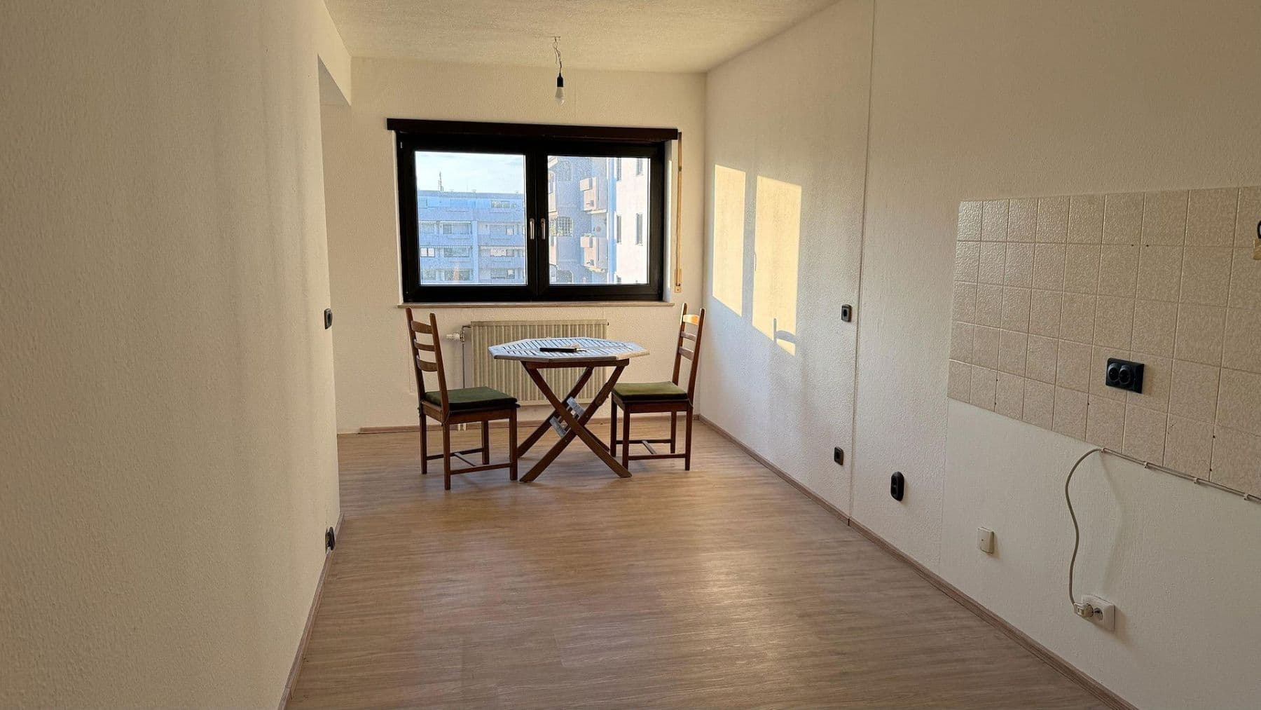 Prenájom bytu 3-izbový 98 m², Rubensstraße 25, Karlsruhe, Bádensko-Wurttembersko Prenájom bytu 3-izbový 98 m², Rubensstraße 25, Karlsruhe, Bádensko-Wurttembersko