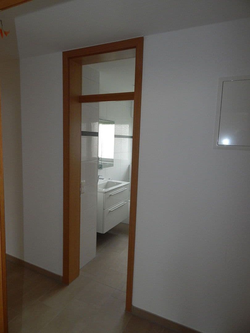 Prenájom bytu 3-izbový 77 m², Filderstadt, Bádensko-Wurttembersko Prenájom bytu 3-izbový 77 m², Filderstadt, Bádensko-Wurttembersko