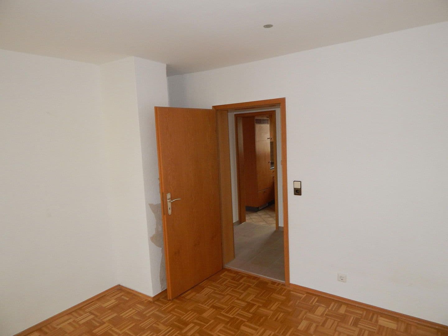 Prenájom bytu 3-izbový 77 m², Filderstadt, Bádensko-Wurttembersko Prenájom bytu 3-izbový 77 m², Filderstadt, Bádensko-Wurttembersko