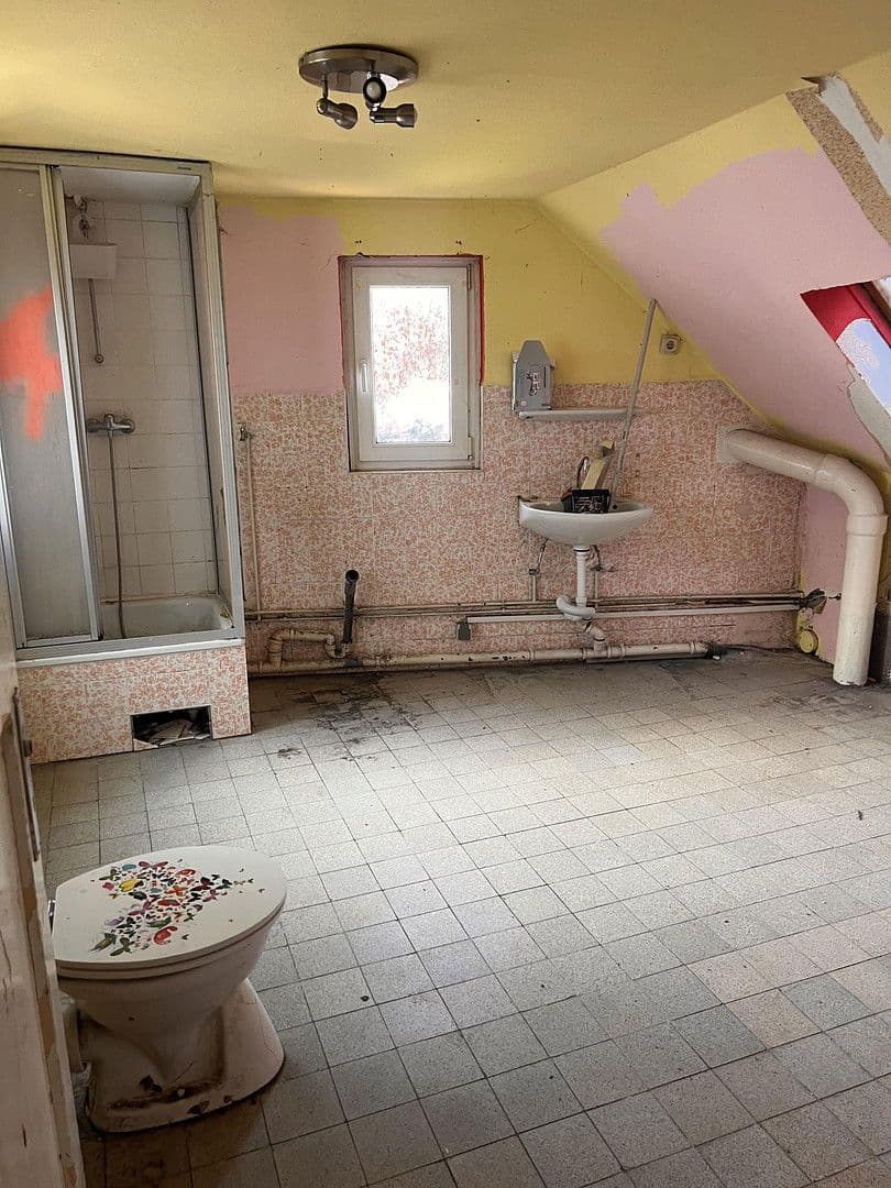 Predaj domu 200 m², pozemek 290 m², Wissen, Porýnie-Falcko Predaj domu 200 m², pozemek 290 m², Wissen, Porýnie-Falcko