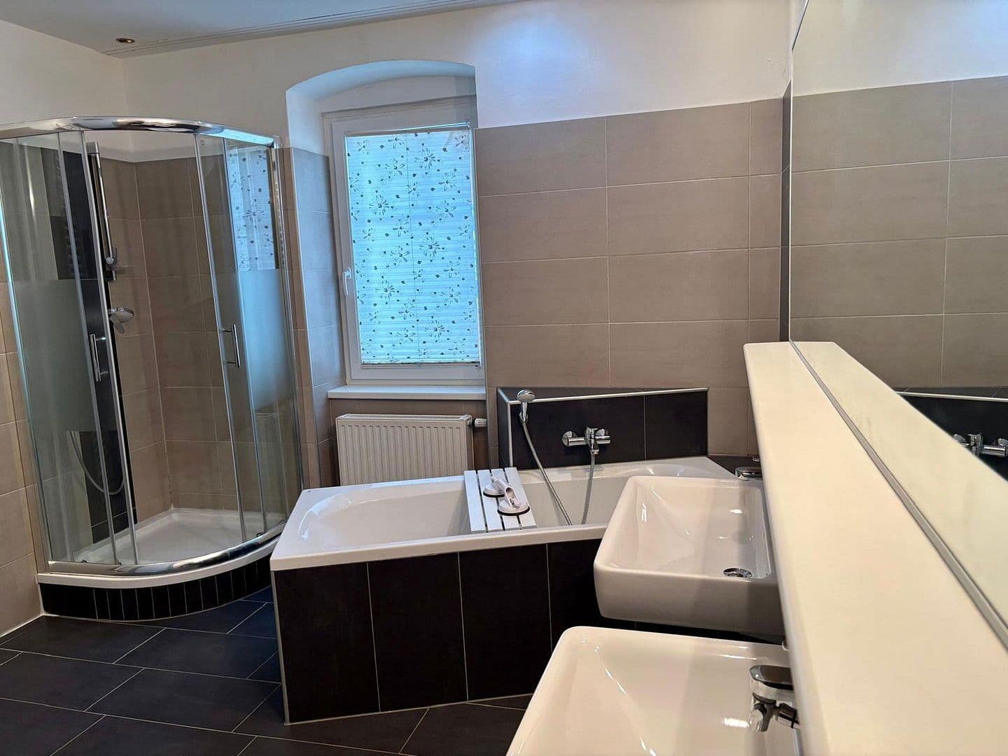 Prenájom bytu 5-izbový 143 m², Wels, Horné Rakúsko Prenájom bytu 5-izbový 143 m², Wels, Horné Rakúsko