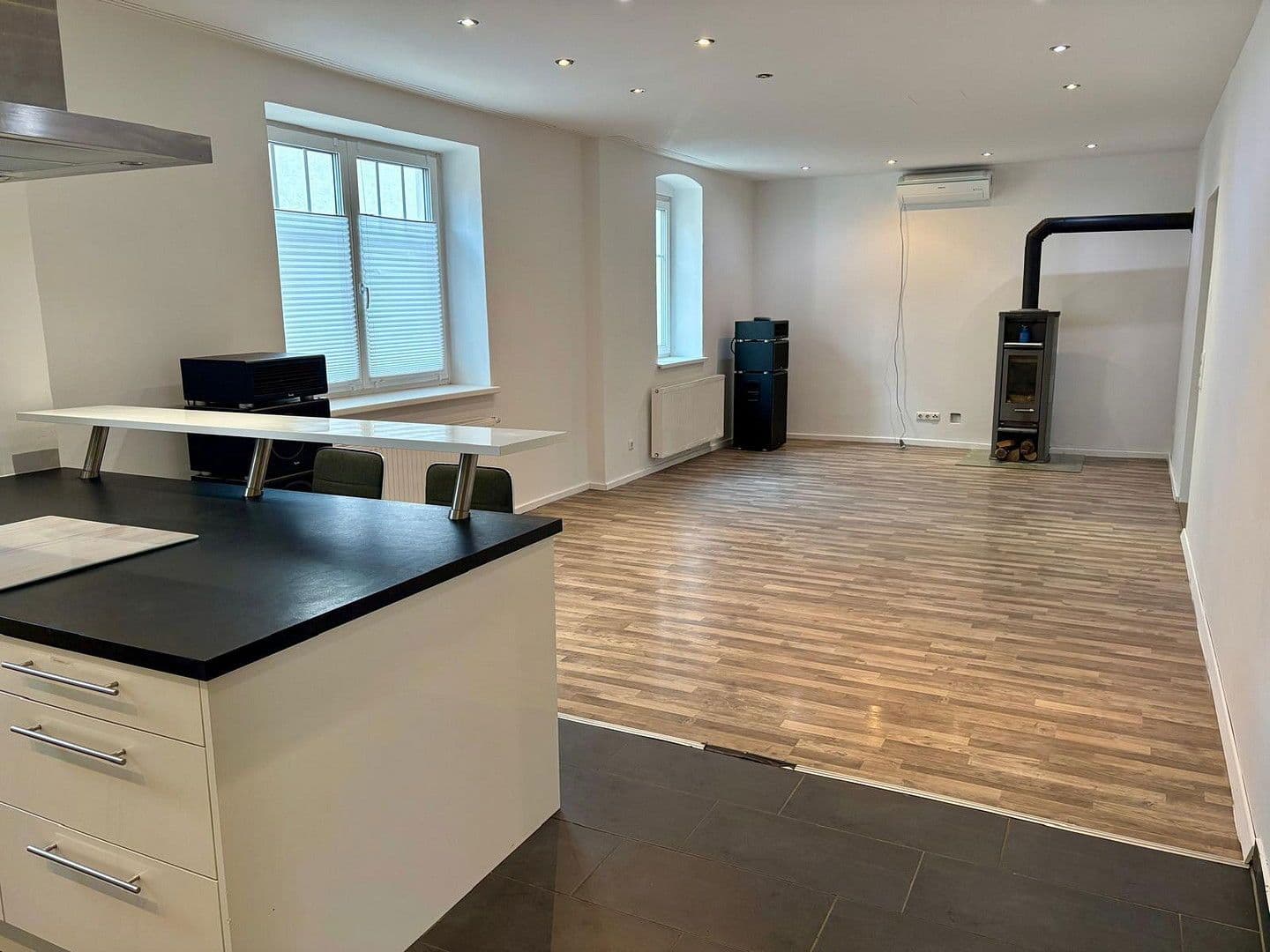 Prenájom bytu 5-izbový 143 m², Wels, Horné Rakúsko Prenájom bytu 5-izbový 143 m², Wels, Horné Rakúsko