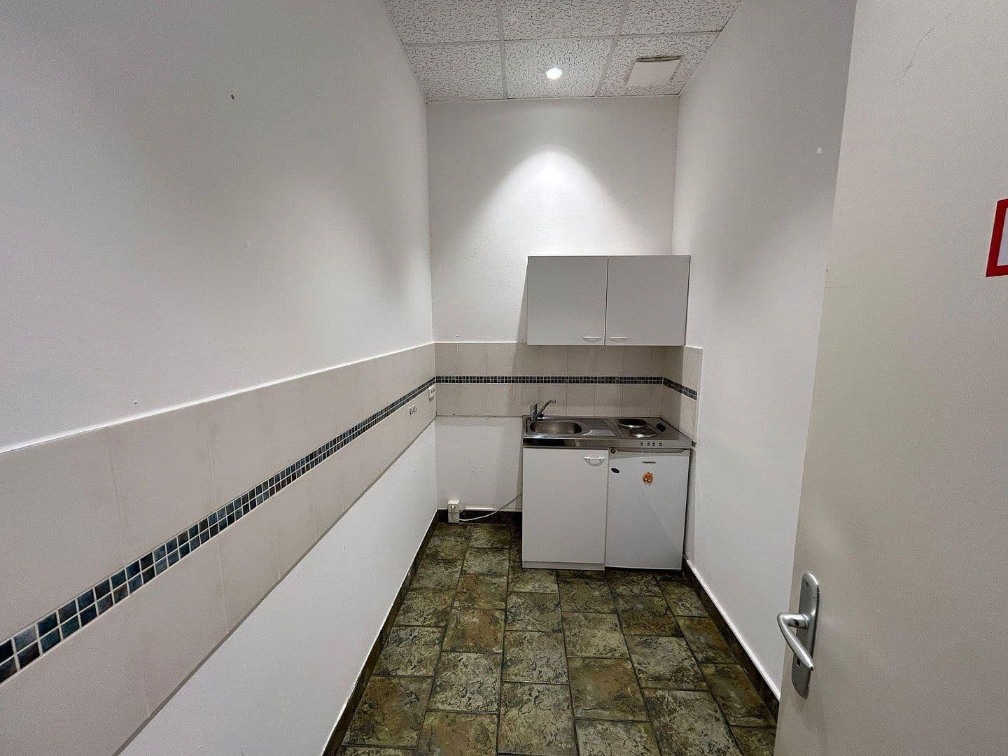 Prenájom kancelárie 86 m², Käthe-Niederkirchnerstr. 40, Berlin, Berlín Prenájom kancelárie 86 m², Käthe-Niederkirchnerstr. 40, Berlin, Berlín