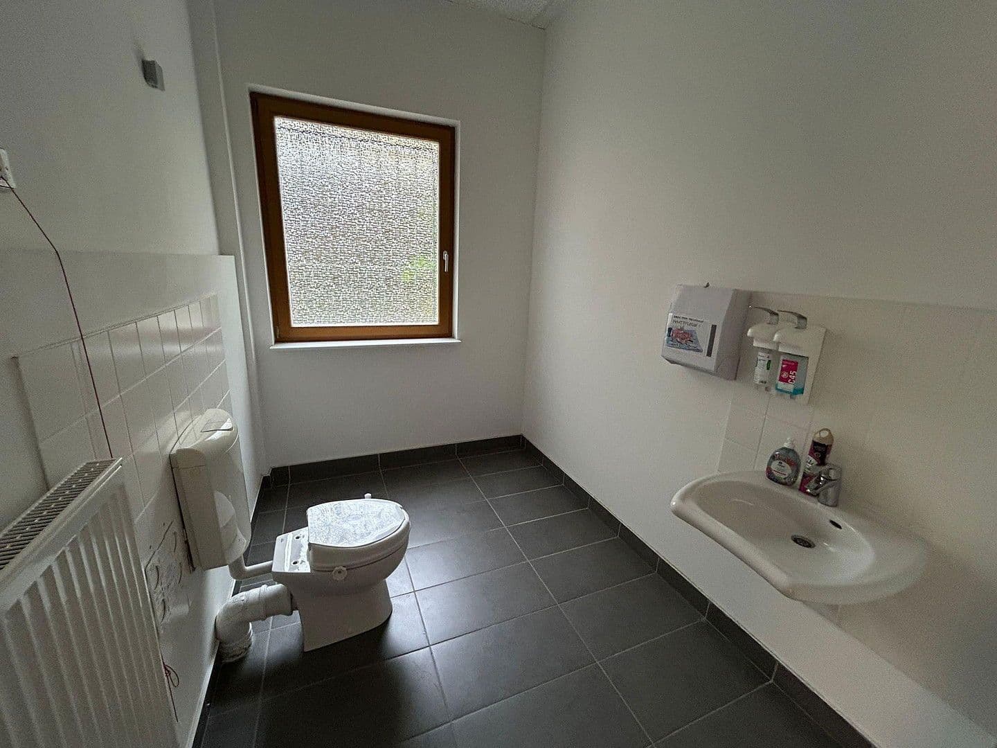 Prenájom kancelárie 86 m², Käthe-Niederkirchnerstr. 40, Berlin, Berlín Prenájom kancelárie 86 m², Käthe-Niederkirchnerstr. 40, Berlin, Berlín