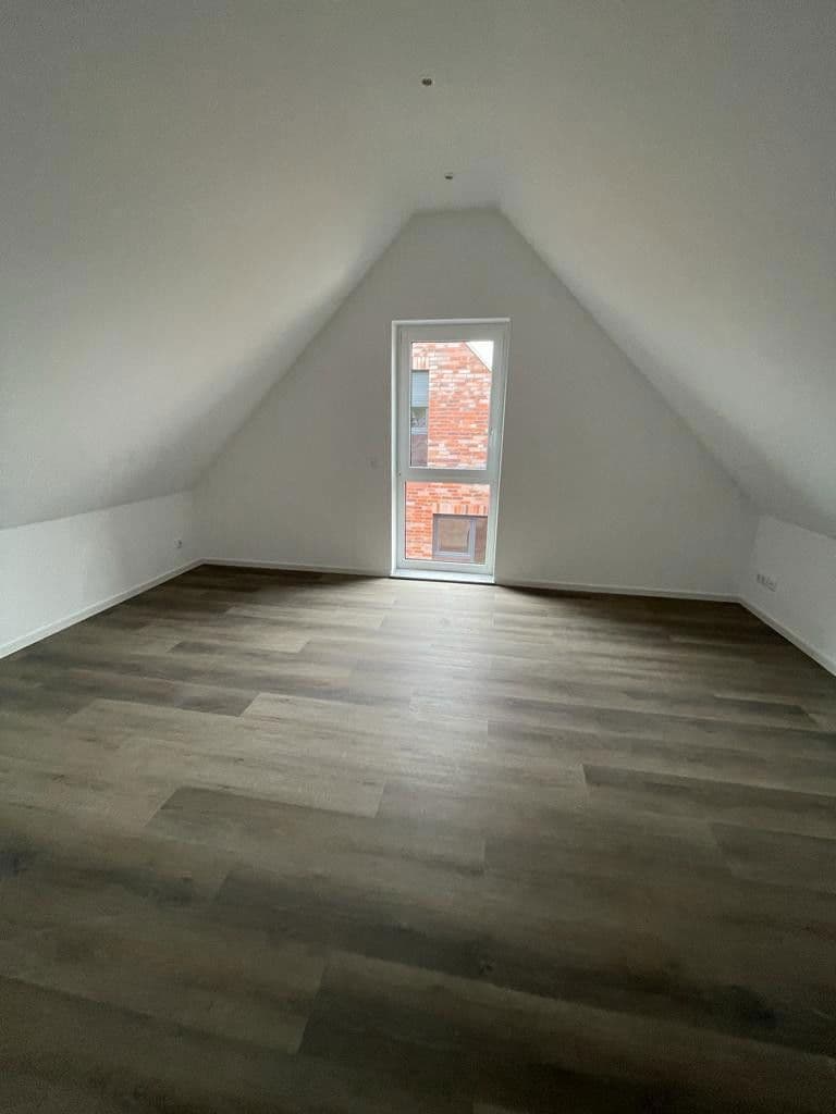 Prenájom bytu 3-izbový 115 m², Poststraße 1, Bienenbüttel, Dolné Sasko Prenájom bytu 3-izbový 115 m², Poststraße 1, Bienenbüttel, Dolné Sasko