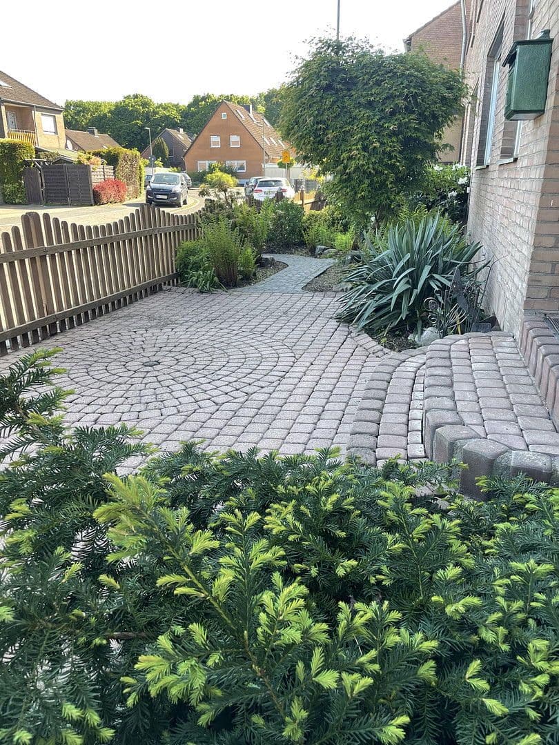 Predaj domu 205 m², pozemek 390 m², Neuss, Severné Porýnie - Westfálsko Predaj domu 205 m², pozemek 390 m², Neuss, Severné Porýnie - Westfálsko