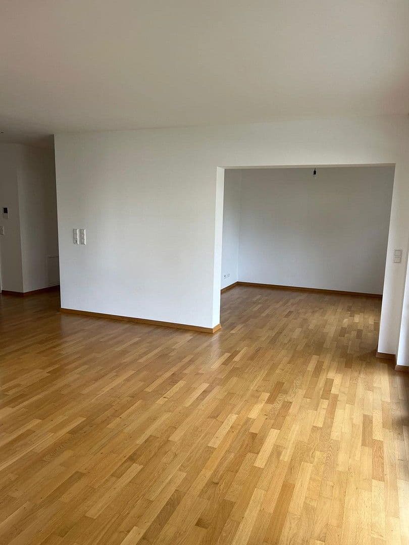 Prenájom bytu 2-izbový 93 m², Geothestraße 9, Langenargen, Bádensko-Wurttembersko Prenájom bytu 2-izbový 93 m², Geothestraße 9, Langenargen, Bádensko-Wurttembersko