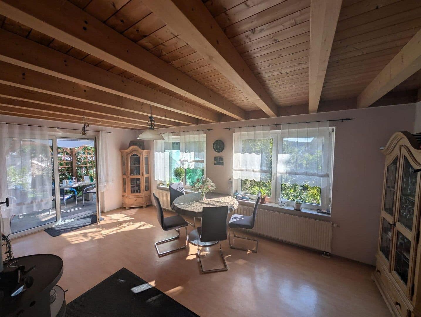 Predaj domu 120 m², pozemek 800 m², Eigeltingen, Bádensko-Wurttembersko Predaj domu 120 m², pozemek 800 m², Eigeltingen, Bádensko-Wurttembersko