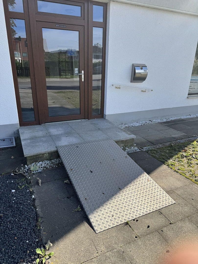 Predaj kancelárie 218 m², Augsburger Straße 14, Fischach, Bavorsko Predaj kancelárie 218 m², Augsburger Straße 14, Fischach, Bavorsko