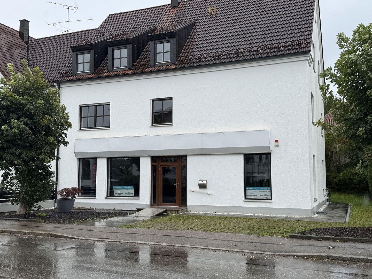 Predaj kancelárie 218 m², Augsburger Straße 14, Fischach, Bavorsko Predaj kancelárie 218 m², Augsburger Straße 14, Fischach, Bavorsko