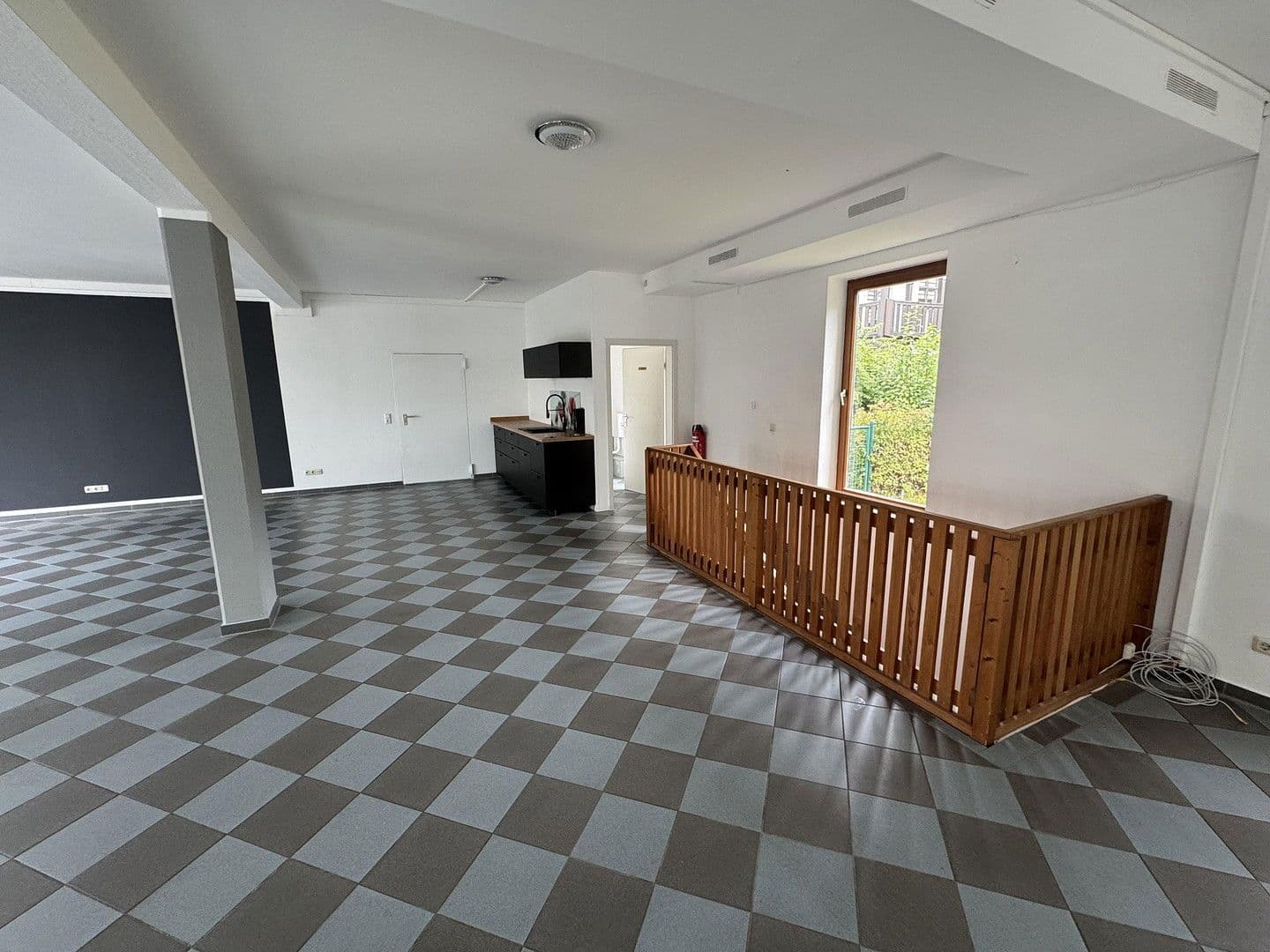 Predaj kancelárie 218 m², Augsburger Straße 14, Fischach, Bavorsko Predaj kancelárie 218 m², Augsburger Straße 14, Fischach, Bavorsko