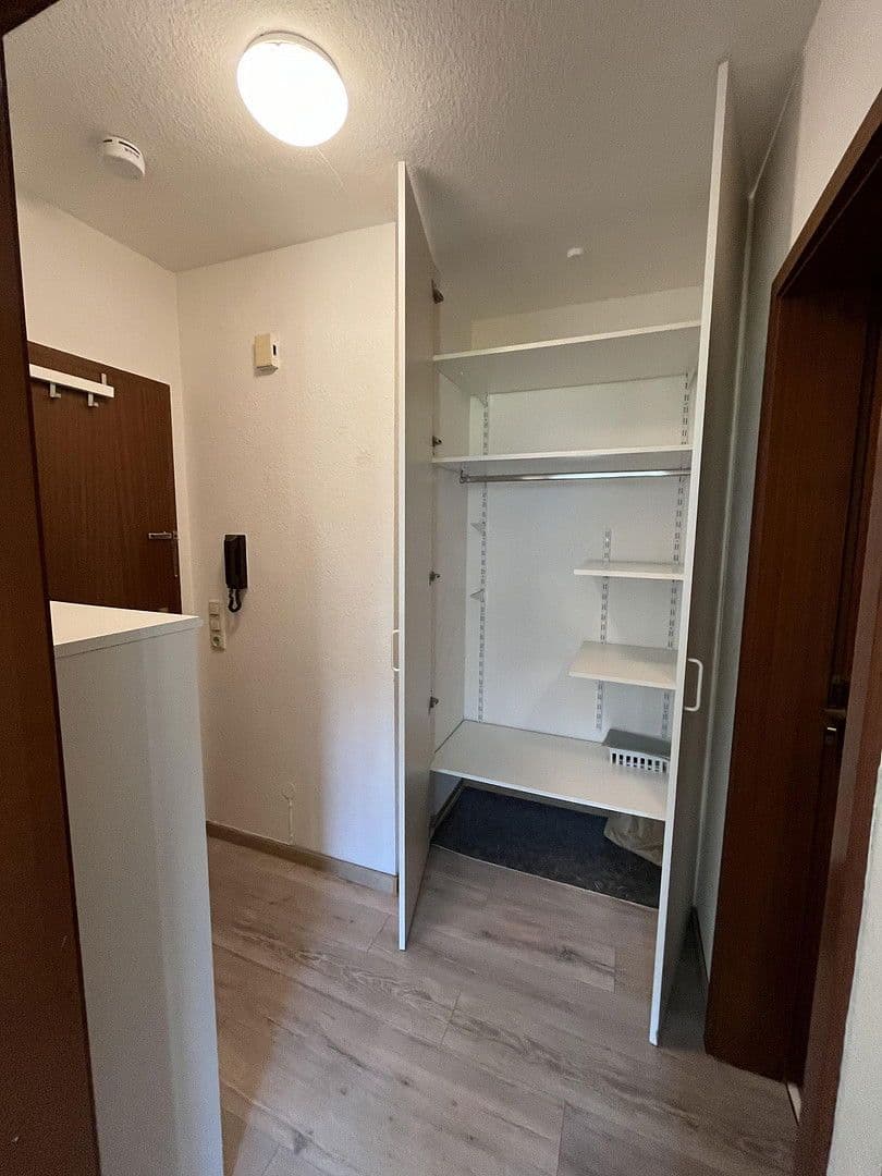 Prenájom bytu 1-izbový 22 m², Alter Kirchhainer Weg 42B, Marburg, Hesensko Prenájom bytu 1-izbový 22 m², Alter Kirchhainer Weg 42B, Marburg, Hesensko