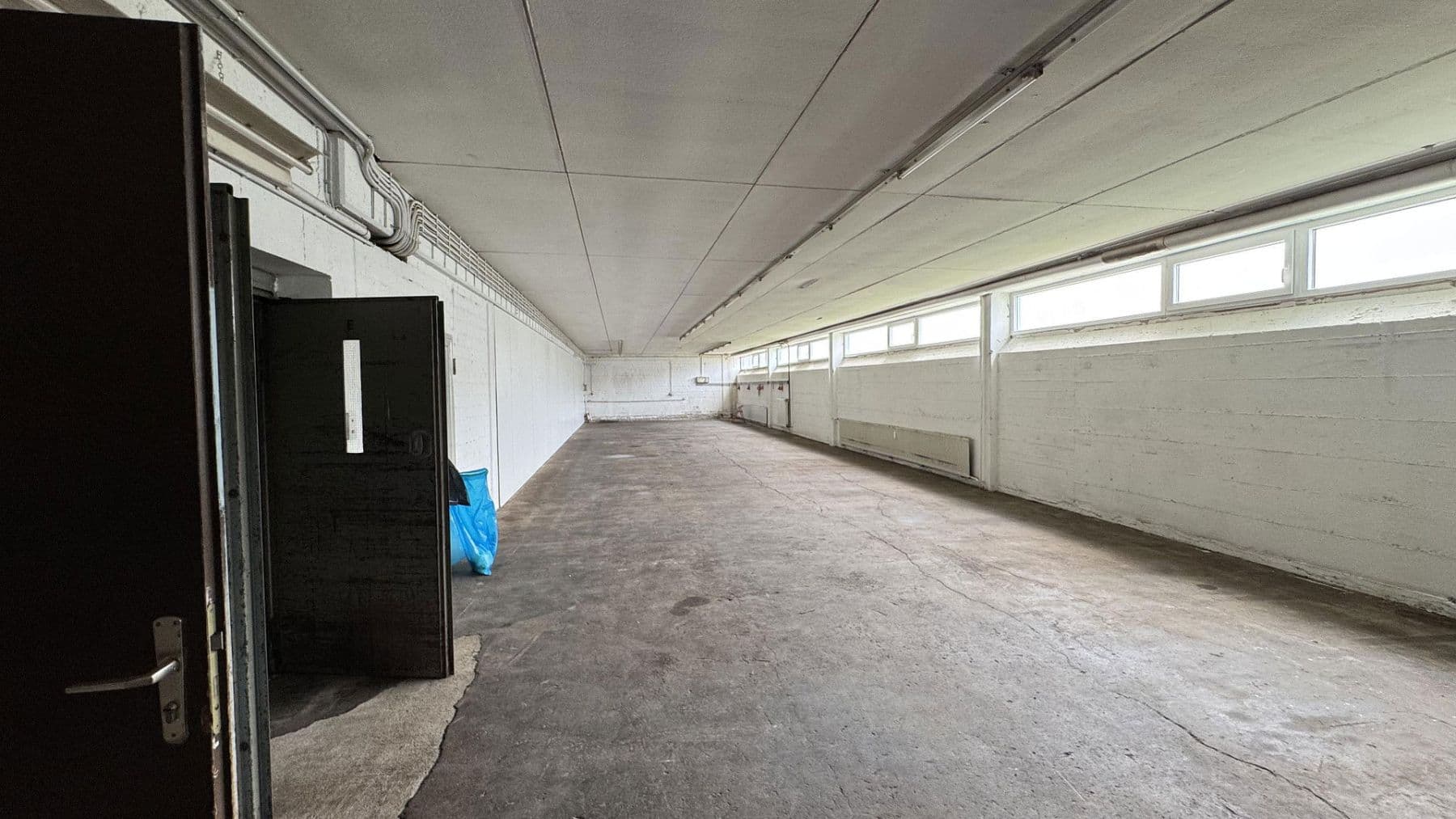 Predaj nebytového priestoru 6.330 m², Kämpfelbach, Bádensko-Wurttembersko Predaj nebytového priestoru 6.330 m², Kämpfelbach, Bádensko-Wurttembersko