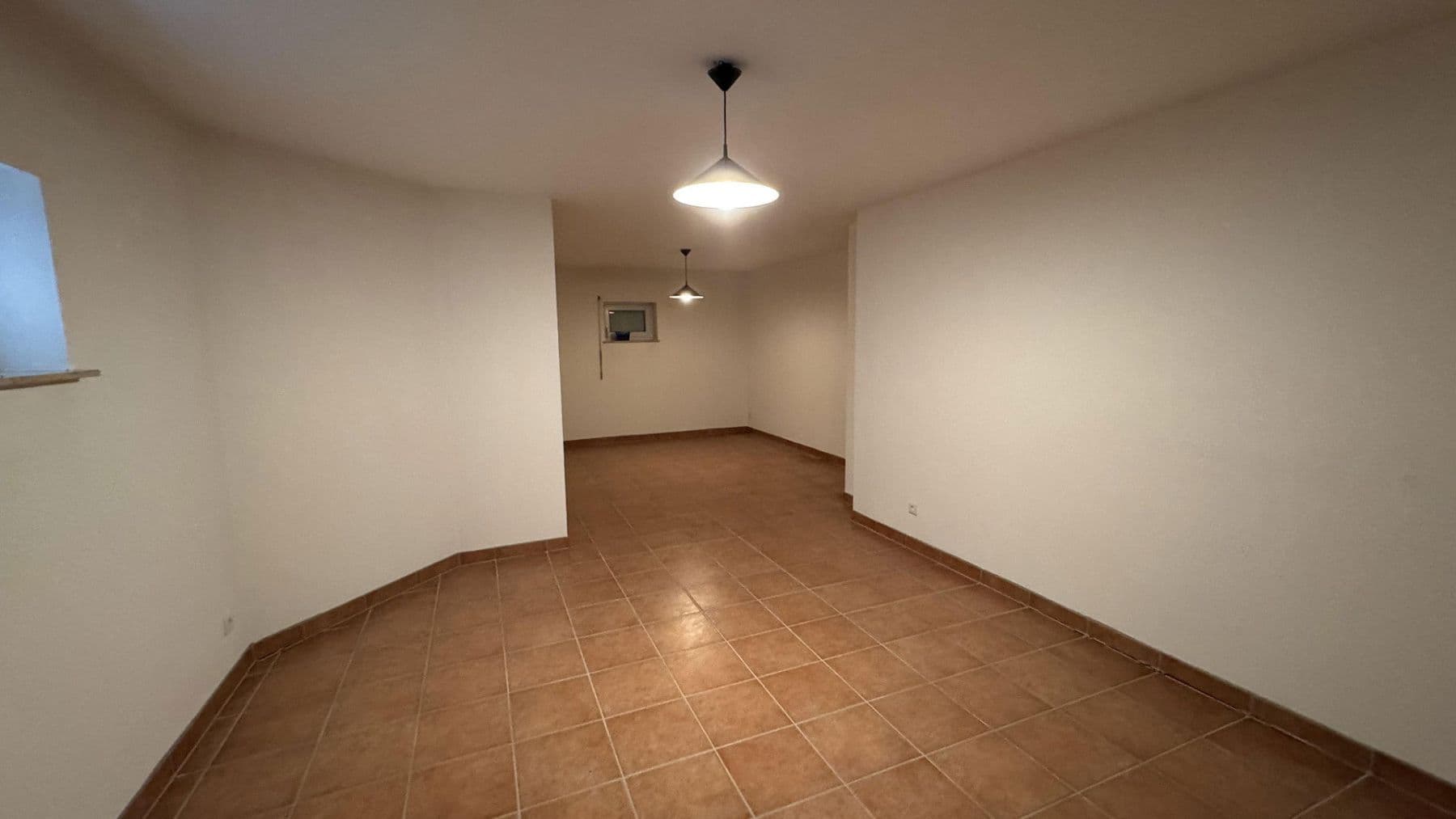 Predaj nebytového priestoru 6.330 m², Kämpfelbach, Bádensko-Wurttembersko Predaj nebytového priestoru 6.330 m², Kämpfelbach, Bádensko-Wurttembersko